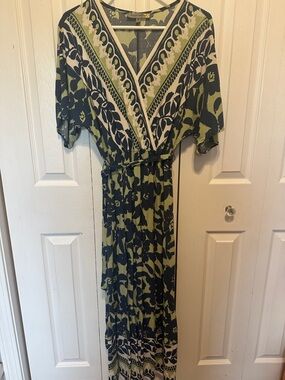 Anthropologie Figueroa & Flower Boho V-Neck Navy and Cream Printed Maxi Dress